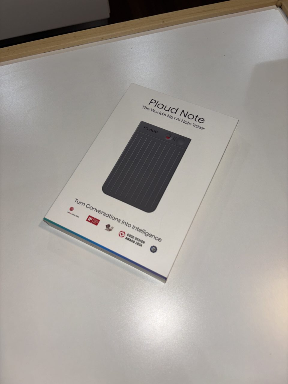 PLAUD Noteの化粧箱（表）